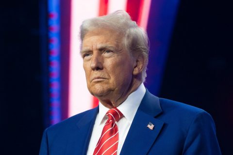 "¡¡¡HÁGANLO!!!": Trump exige a los Washington Commanders volver a llamarse "Pieles rojas" o no los ayudará con su nuevo estadio