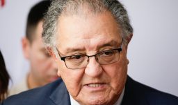Huenchumilla llama a la unidad luego de asumir presidencia de la DC tras renuncia de Undurraga