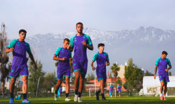 Jugadores del Valladolid alucinan con la Cordillera de los Andes en su primera práctica en el Monumental: "Todo hay que decirlo"