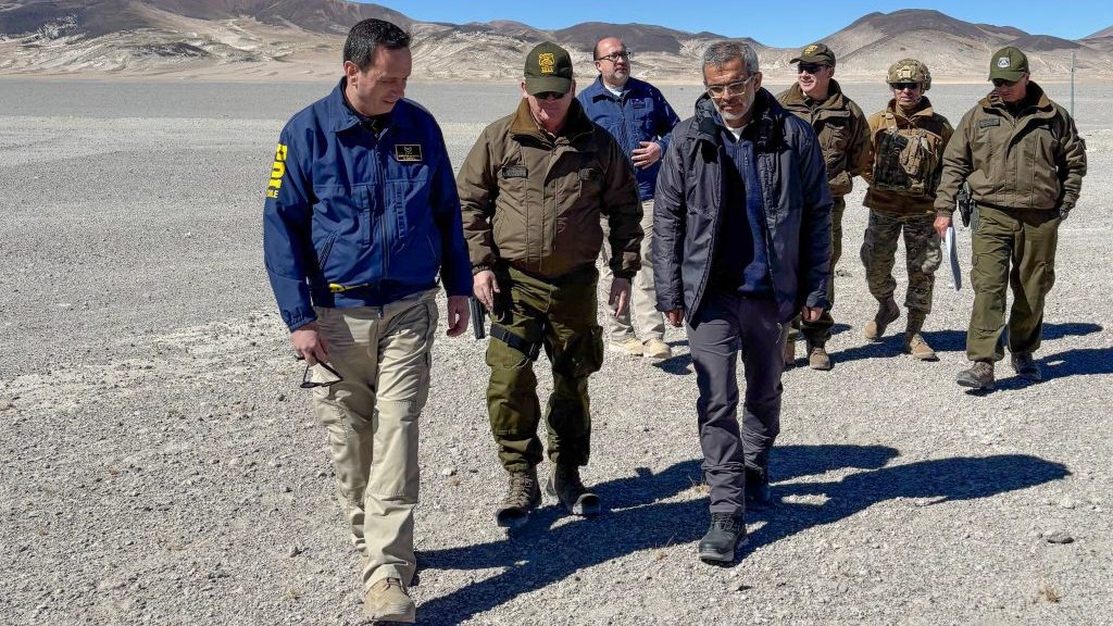 Ministro Cordero viajó al norte del país para revisar medidas de control y seguridad en la frontera