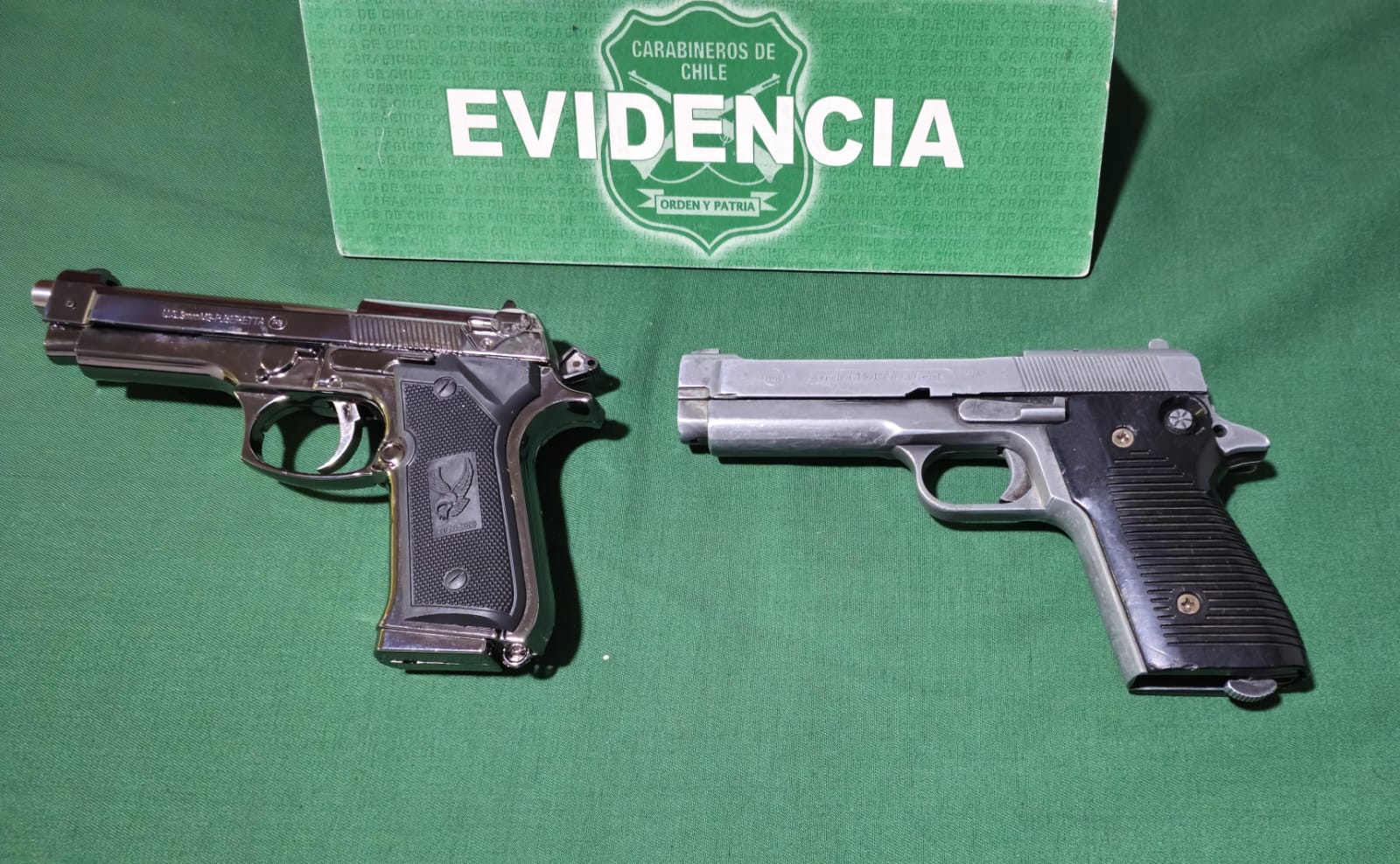 Cinco adolescentes detenidos por robo frustrado de vehículo en Las Condes: Intentaron Escapar a bordo de una micro/Carabineros
