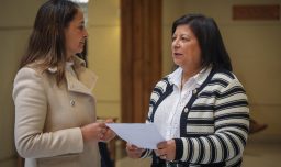 Diputadas de oposición emplazan al Presidente tras asesinato de niña de 13 años: "¿Qué país le estamos dejando a Violeta?"