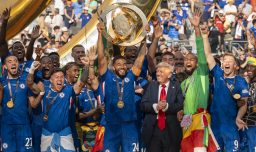 Trump protagonizó la final del Mundial de Clubes: Se quedó en la cancha y celebró con los jugadores del Chelsea