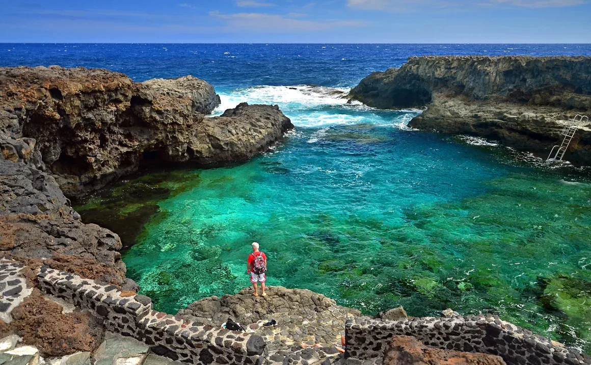 El Hierro es una de las Islas Canarias, pero recibe una fracción de los visitantes de Tenerife. Juampiter/Moment RF/Getty Images