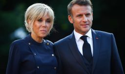 Presidente de Francia demandó a influencer estadounidense por afirmar que su esposa sería un hombre