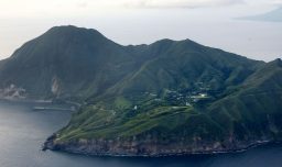 Cómo es vivir en la isla japonesa donde los temblores no paran: Casi 2.000 sismos en menos de un mes