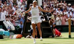Iga Świątek gana su primer título individual de Wimbledon con una victora sin precedentes en el tenis