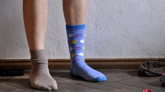 ¿Dormir con calcetines podría ser un riesgo para tu salud?: La advertencia de expertos sobre una actividad común en invierno