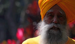 Muere atropellado Fauja Singh, el maratonista más longevo del mundo, a los 114 años