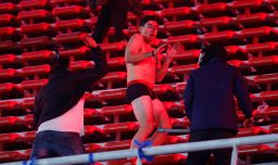 Embajador de Chile en Argentina confirma un hincha de la U grave tras incidentes con Independiente