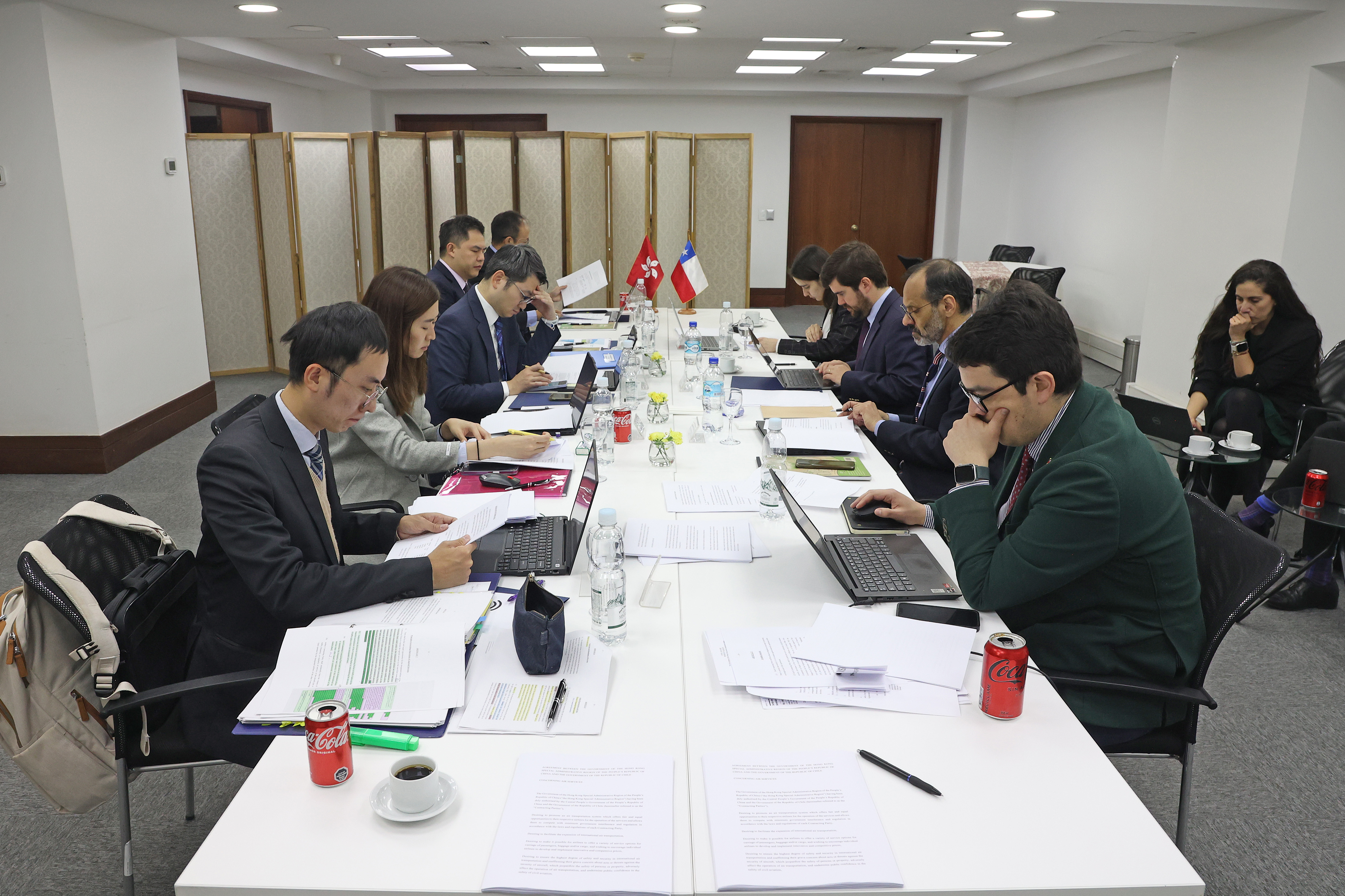 Chile y Hong Kong firmaron un acuerdo para ampliar los vuelos entre ambos territorios/Gobierno