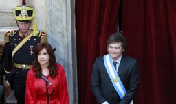 Cristina Fernández le dice a Javier Milei "te van a sacar con un chaleco de fuerza" del Gobierno tras anuncios económicos