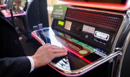 Corte Suprema investigará a funcionarios judiciales que habrían ido a casinos mientras tenían licencia médica