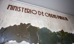 Contraloría: MOP pagó de forma improcedente 329 millones por concesión del Camino de la Fruta
