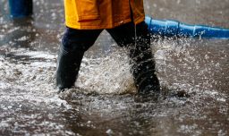 Alerta Roja por crecida del río Rahue afecta a Los Sauces y Angol, Región de La Araucanía