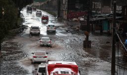 Lluvias generan múltiples afectaciones desde Antofagasta hasta Los Lagos: Más de 1.700 viviendas dañadas y cientos de aislados