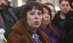 Frente Amplio desdramatiza que oficialismo no tenga lista única: "Todos seguimos al lado de la candidatura de Jara"