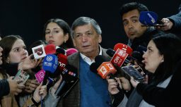 "La unidad es el camino": Oficialismo tras quiebre de pacto parlamentario con FRVS y AH