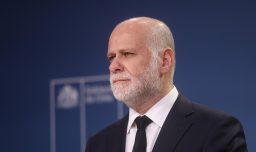 Ministro Elizalde asiste a funeral de primer minero fallecido tras derrumbe en El Teniente