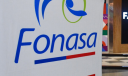 Fonasa al 83%: Expertos sugieren dos cambios clave "para evitar el colapso del sistema"