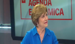 Matthei dice que "el Partido Comunista no logra ver que bajar impuestos produce mayor recaudación fiscal"