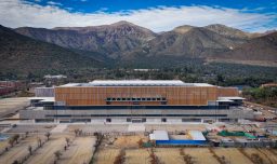Universidad Católica recibe luz verde: Delegación Metropolitana autoriza al Claro Arena para partidos de fútbol profesional