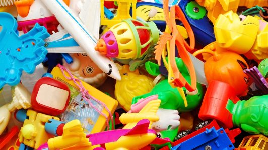 Día del Niño: 5 consejos para elegir juguetes seguros y evitar riesgos para la salud infantil