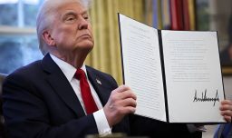 Llegó el día para Estados Unidos: Los aranceles históricos de Trump de hasta el 50 % entran en vigor