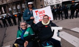Argentina: Protestas en Buenos Aires contra veto de Milei al aumento de fondos para personas en situación de discapacidad