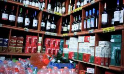 Botillería en La Reina vendía droga y puso reclamo tras ser clausurada: Justicia le dio un portazo