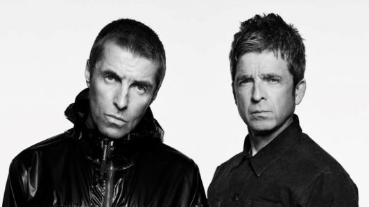 Muere hombre en una caída durante un concierto de Oasis en el estadio Wembley de Londres