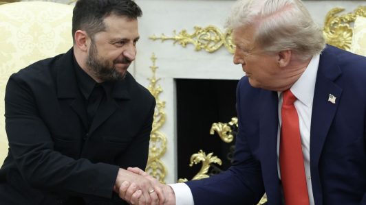 Intensas negociaciones entre Trump, Zelensky y líderes europeos para un alto al fuego