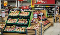 ¿Abrirán los supermercados el feriado? Revisa cómo funcionará el comercio este viernes 15 de agosto
