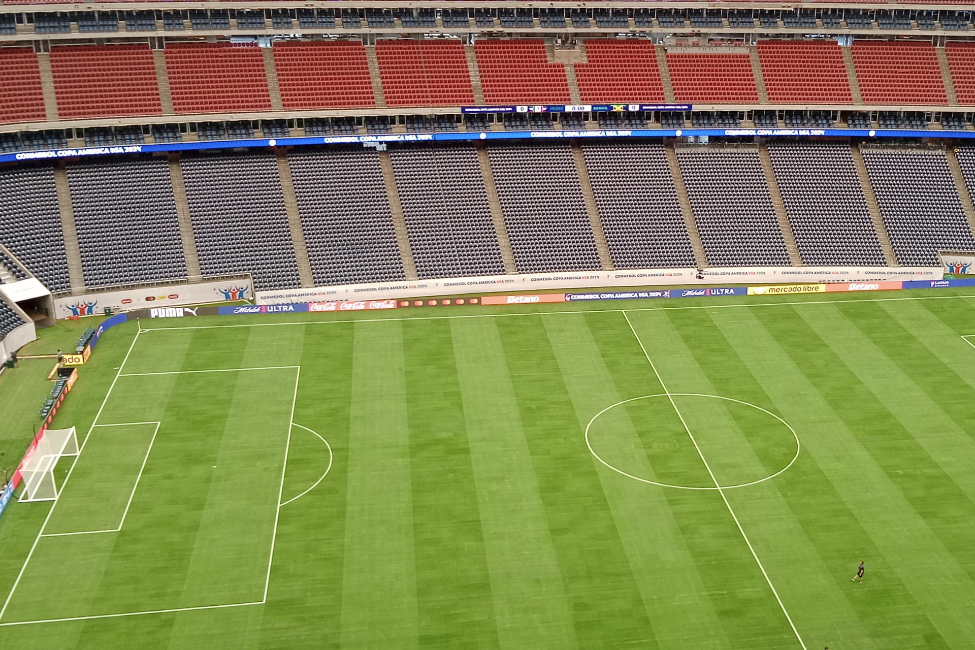 Fotografía de archivo del campo del estadio NRG, en Houston (EE.UU.). EFE/ Claudia Aguilar