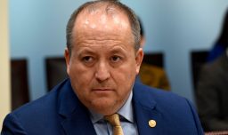 Valencia advierte que alza de combustibles puede elevar riesgo de contrabando y problemas de orden público