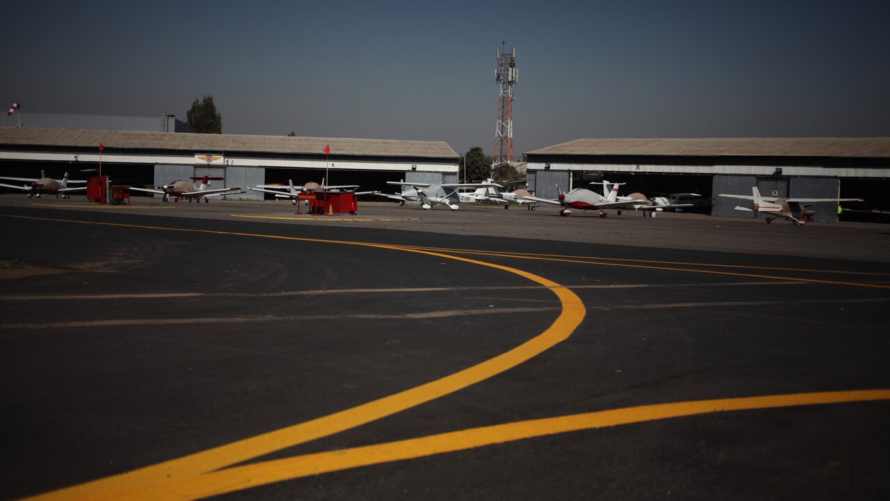 Pista de aterrizaje del Aeródromo Tobalaba/Agencia Uno