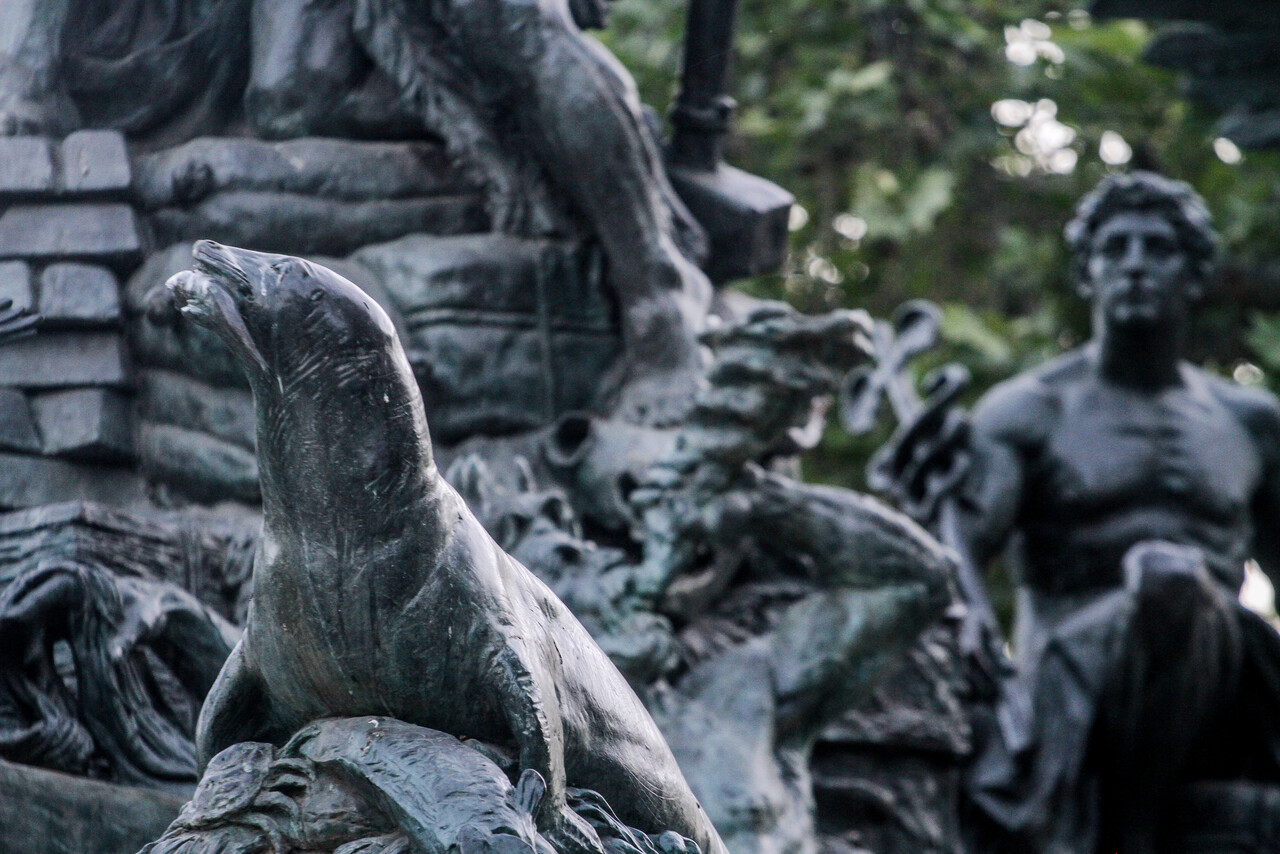 Metro entregó la restaurada Fuente Alemana del Parque Forestal/Agencia Uno