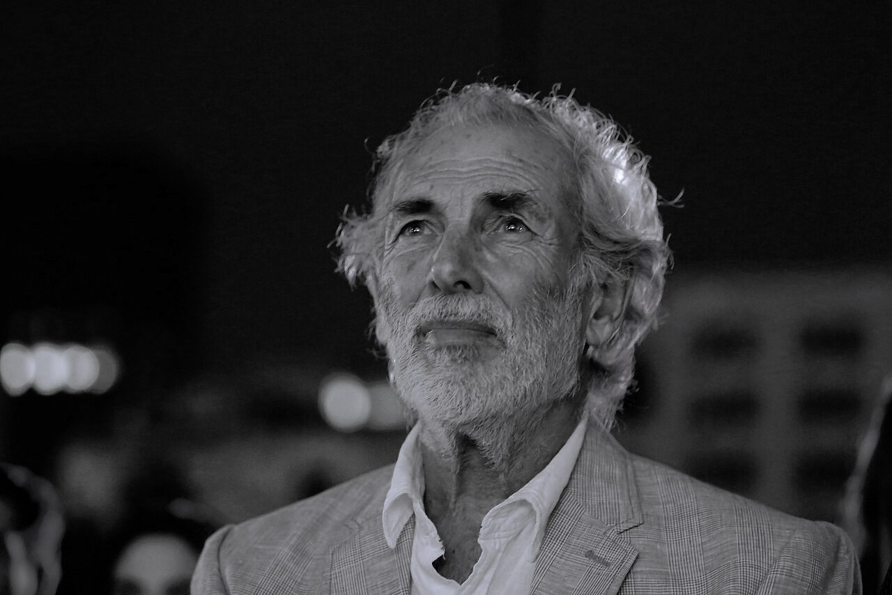 “Legendario artista”, “ícono de la cultura”, “alma generosa” y más: El mundo de la cultura llora la muerte de Héctor Noguera