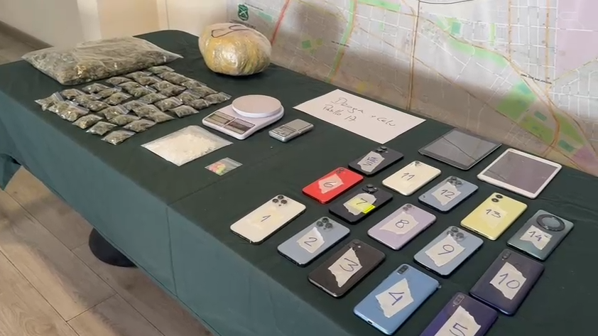 Carabineros recuperó casi 300 teléfonos robados y detuvo a cuatro sujetos en el Persa Bío Bío/Carabineros