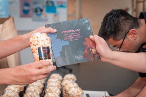 Lanzan guía gratuita para aprender sobre inteligencia artificial a través de clásicos del cine