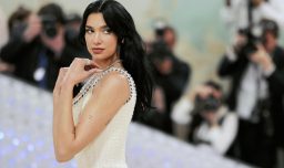 Conciertos de Dua Lipa en Chile: Metro de Santiago anuncia extensión horaria para ambas fechas