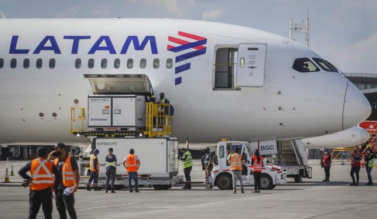 Latam extiende cancelaciones de vuelos por huelga de pilotos Latam extiende cancelaciones de vuelos por huelga de pilotos