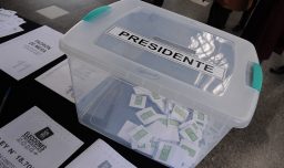 Cómo me excuso de votar en las elecciones y hasta cuándo sirve el carnet vencido: Carabineros explica detalles de sufragio