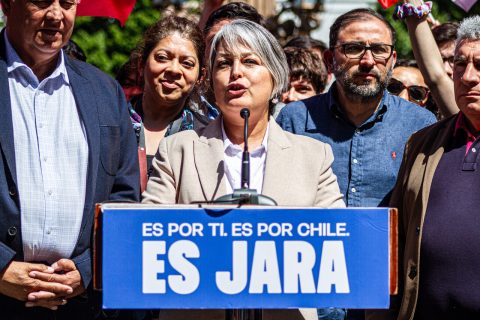 Jara cierra campaña con cuestionamientos a Kast y Kaiser: "Ponen en peligro el financiamiento de la PGU y las pensiones"