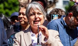 Jara cierra campaña en Concepción con críticas a Kast y Kaiser: "Ponen en peligro el financiamiento de la PGU y las pensiones"