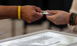 ¿Hasta qué hora puedo ir a votar hoy en las elecciones 2025?