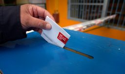 Comienzan oficialmente las elecciones 2025: En Nueva Zelanda ya se registró el primer voto