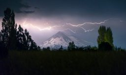 Pronostican tormentas eléctricas y fuerte rachas de vientos: DMC emite aviso en cuatro regiones del país