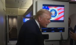 "Silencio, cerdita, silencio": La insólita reacción de Trump luego de que periodista le preguntara por su relación con Epstein