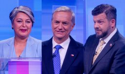 "No hay que apoyar el autoritarismo ni a quienes mienten”: El cruce entre Kast, Jara y Kaiser por detenidos desaparecidos